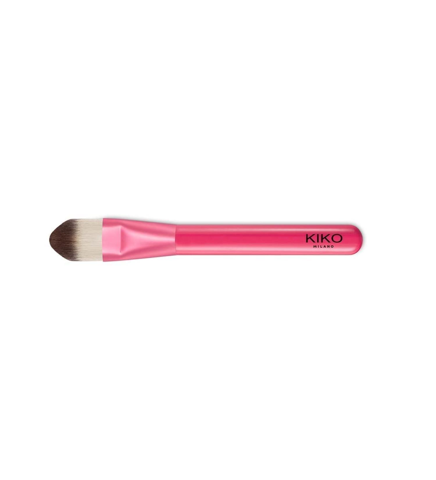 KIKO Milano Smart Foundation Brush 101 | Flat Brush for Liquid & Cream Foundation | Synthetic Bristles - Buy Internationally - Buy Online on SooperMarket.com
