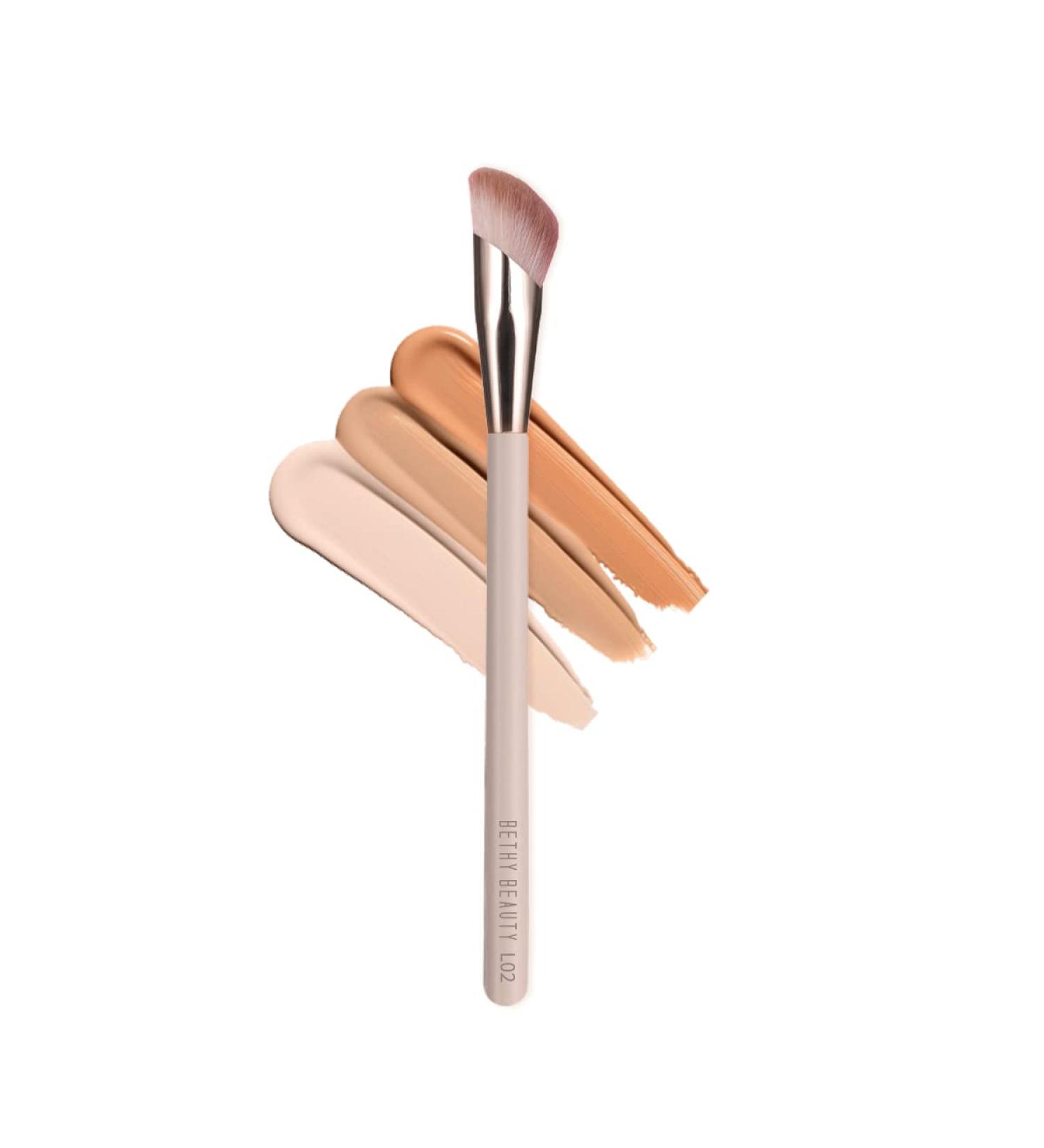 Bethy Beauty Angled Under Eye Concealer Brush | Nose Contour Makeup Tool - Buy Online on SooperMarket.com