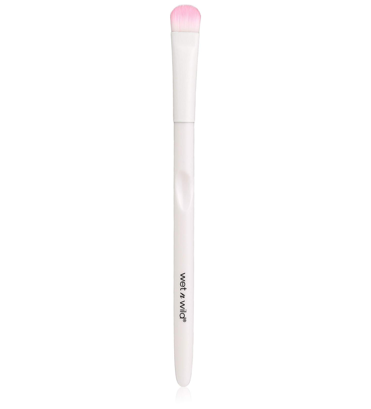 Shop Wet n Wild Makeup Brush Small Arched Blending Brush for Intensive Eyeshadow Application | International Shipping Available - Buy Online on SooperMarket.com