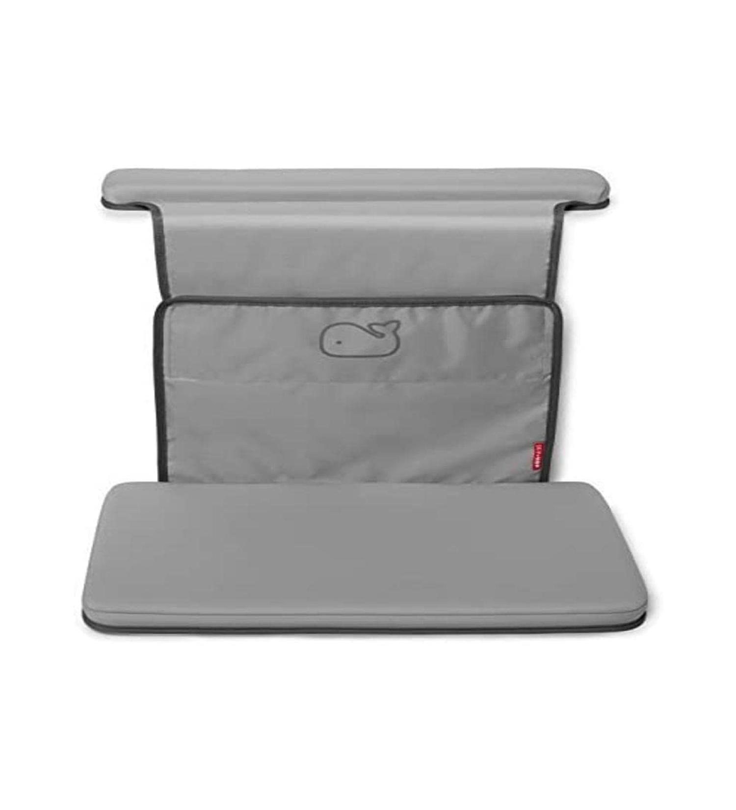 Skip Hop Baby Bath All-in-One Elbow Saver and Kneeler, Moby, Grey 1 Count (Pack of 1) Moby All-In-One Elbow Saver & Kneeler