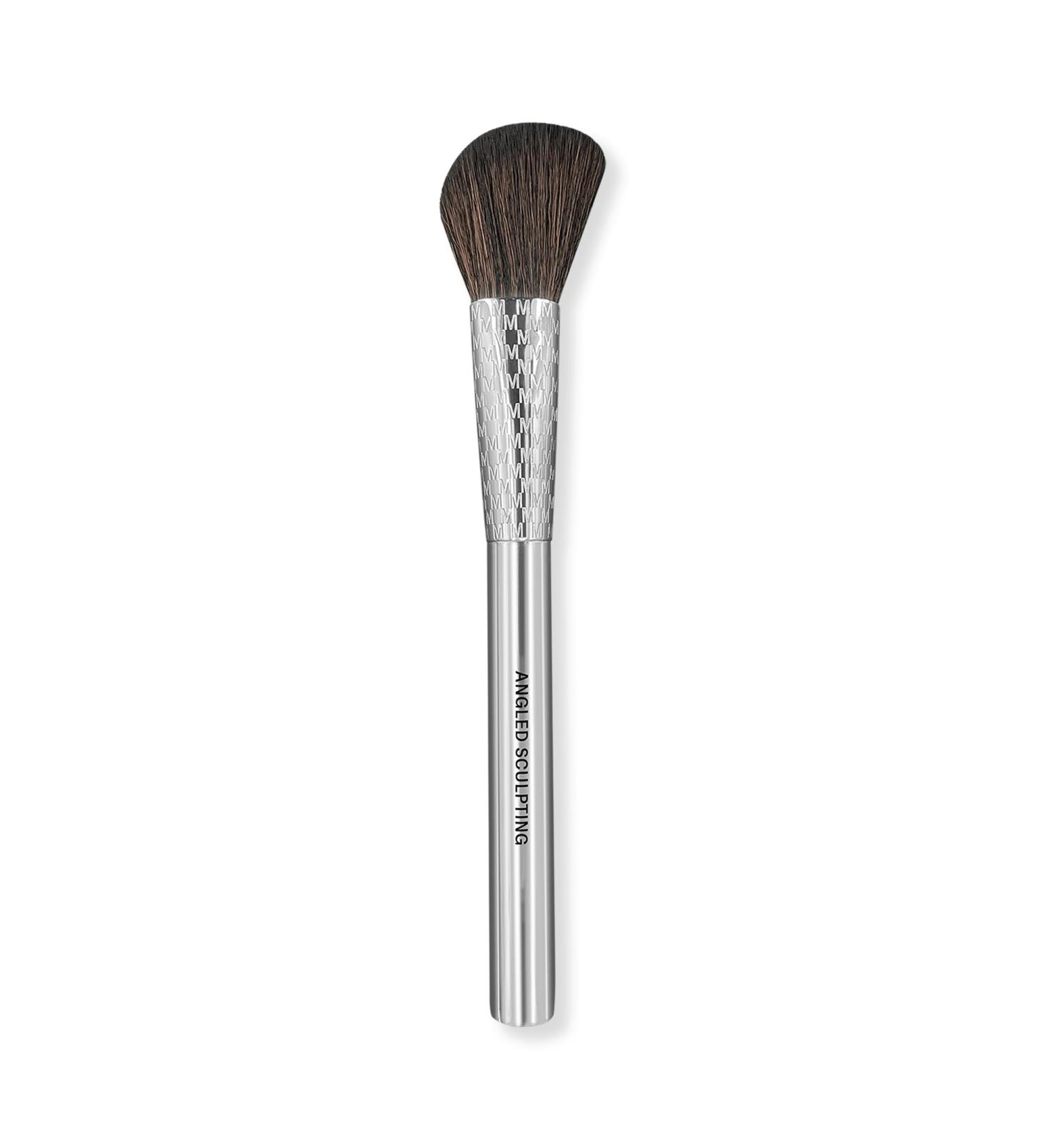 F02 Angled Sculpting Brush