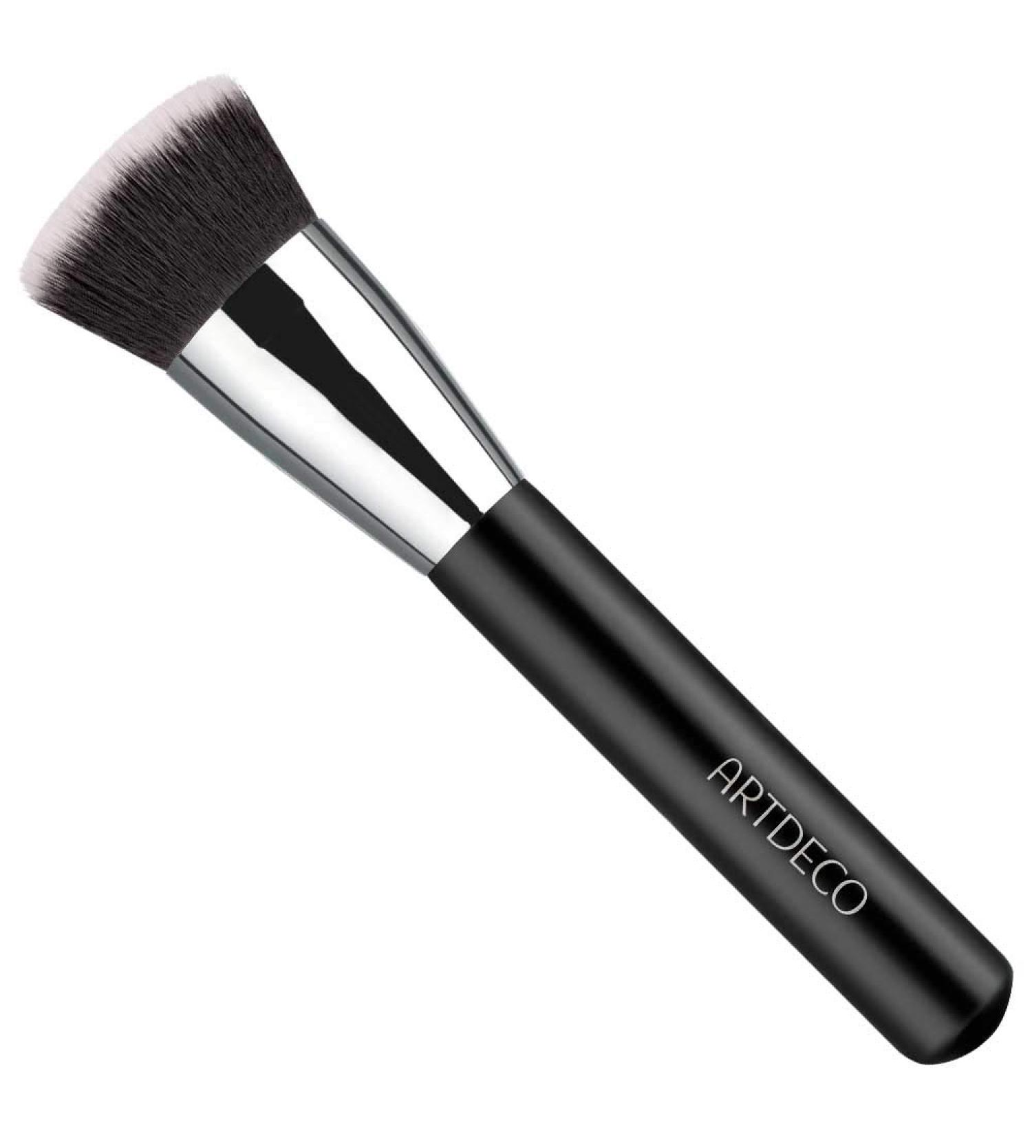 ARTDECO Medium Oval Brush - Premium Make-up Brush for Blending & Contouring | 1 Piece - International Shipping Available - Buy Online on SooperMarket.com