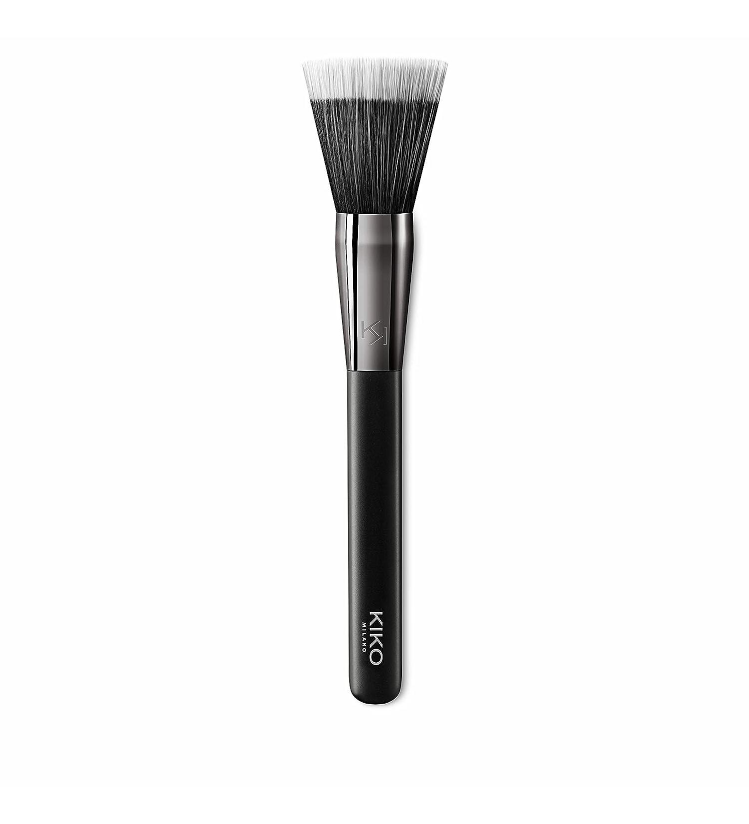Kiko Milano Face 04 Stippling Foundation Brush |Rounded brush with synthetic fibers for liquid or creamy foundations 04 4 pieces (1 Pack)