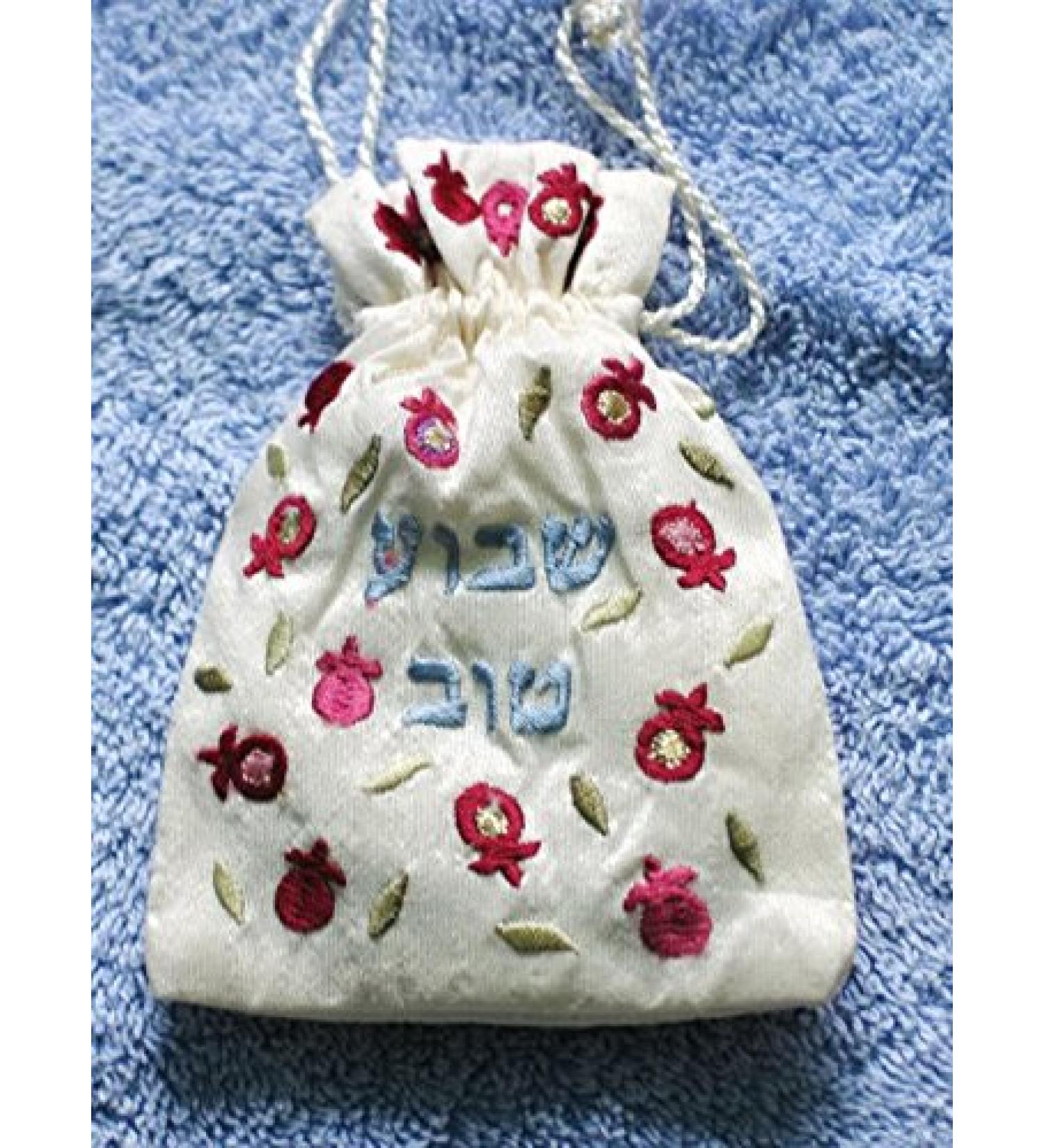 Havdalah Besamim Spice Bag by Yair Emanuel - Shavua Tov Embroidered Cloves (BBE-2) - Buy Online on SooperMarket.com