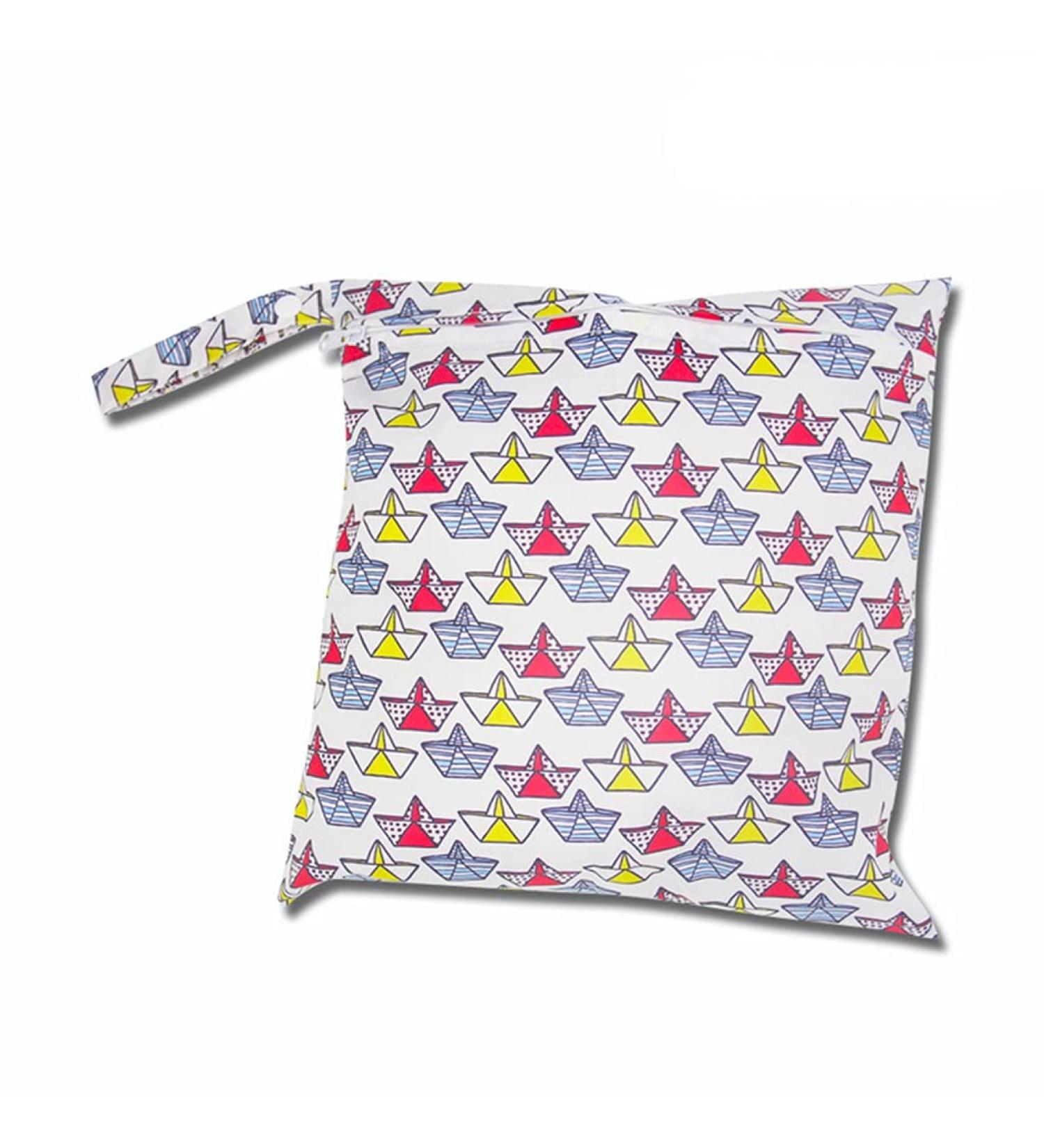 Egurs Waterproof Reusable Diaper Wetbag - Nappy Bag - 30x28cm | International Shipping Available - Buy Online on SooperMarket.com
