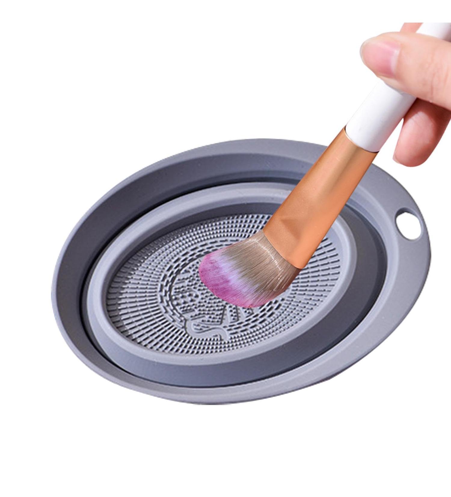Neamou Silicone Makeup Brush Cleaning Mat Silicone Pad Scrubber | Portable Cosmetic Make Up Brush Cleaning Scrubber for Makeup Eggs Brushes Grey - Buy Online on SooperMarket.com