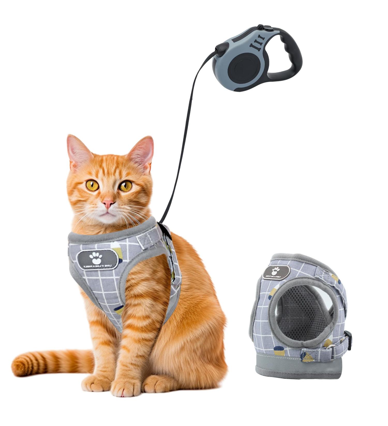 Adjustable Cat Harness and 5m Retractable Lead Set with Reflective Strips - Escape-Proof and Breathable Vest Harness for Cats and Dogs (M) - Buy Online on SooperMarket.com