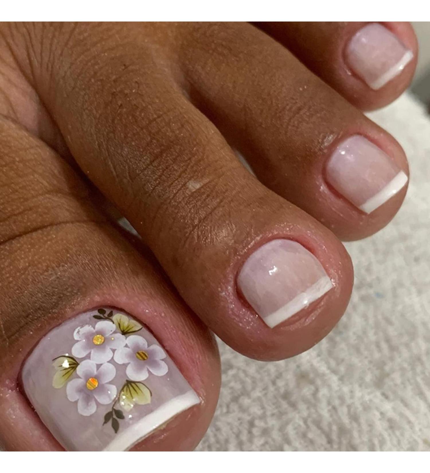 24Pcs French Square False Toenails Glossy Press on Toenails White Flowers Stick on Toenails Short Acrylic Full Cover Artificial Summer Fake Toenails for Women and Girls Daily Decorations Flowers Toenails - Buy Online on SooperMarket.com