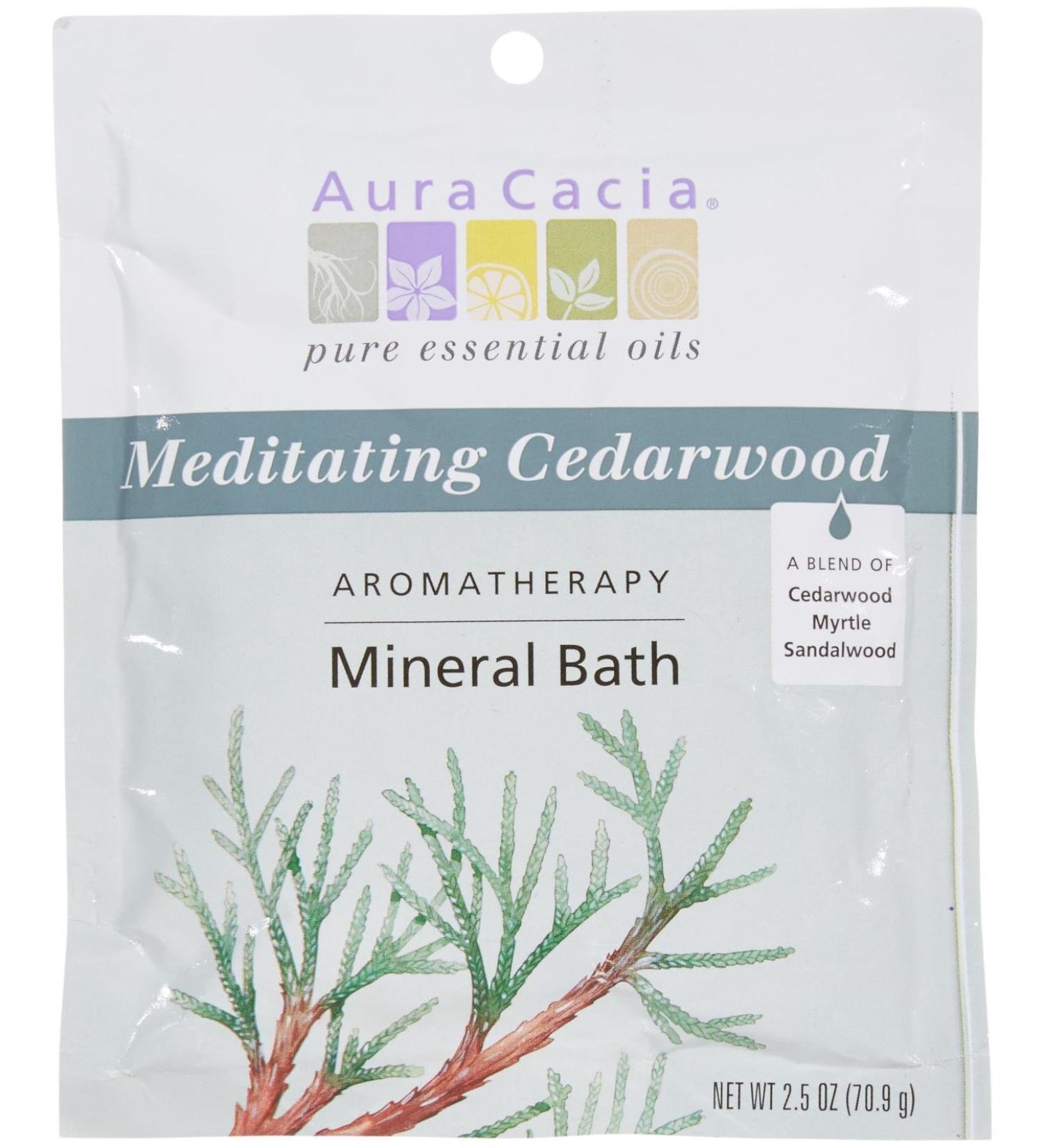 Aura Cacia Aromatherapy Mineral Bath Meditating Cedarwood 2.5 oz (70.9 g)