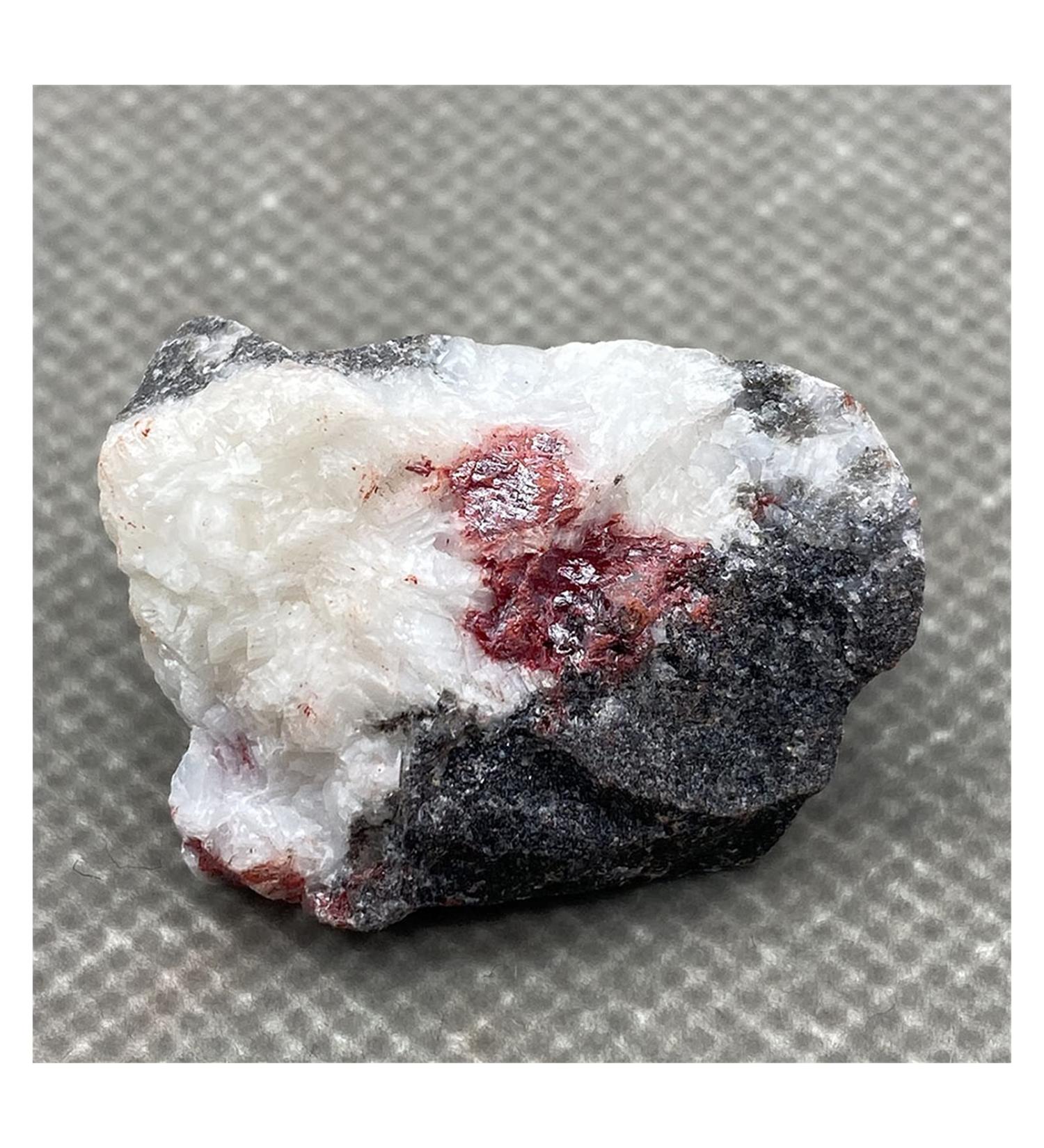 Natural Crystal Rough Natural tin Upper Stone Original red Stone Reiki Crystal 85 Stone Collection