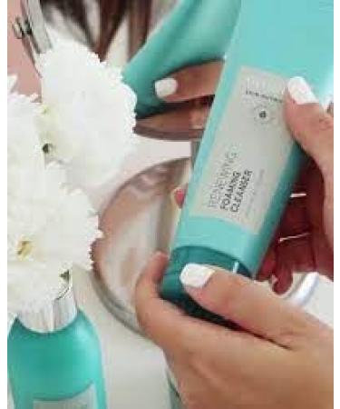 Amway Artistry Renewing Foam Cleanser 125ml