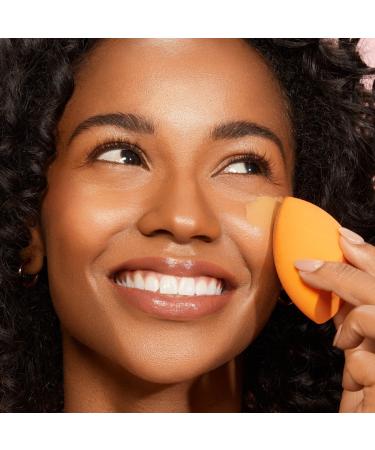 Discover Real Techniques Miracle Complexion Sponge + Travel Case - Elevate Your Style Instantly! - Buy Online on SooperMarket.com
