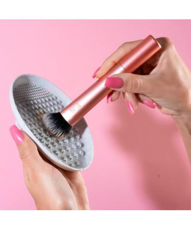 Discover Real Techniques Handheld Textured Makeup Brush Cleansing Palette 1 ct - Elevate Your Style Instantly! - Buy Online on SooperMarket.com