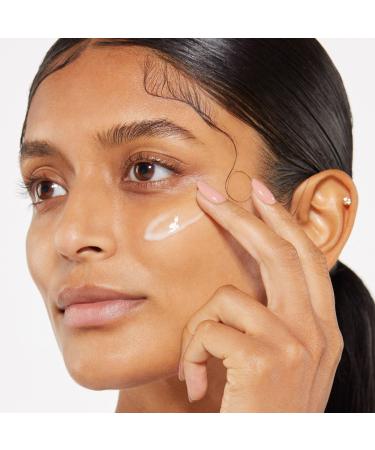 Discover Smashbox Photo Finish Primerizer+ Hydrating Primer with Hyaluronic Acid 1.0 oz - Elevate Your Style Instantly! - Buy Online on SooperMarket.com