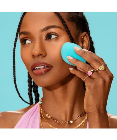 Discover Real Techniques Miracle Mattifying Makeup Sponge Duo 2 ct - Elevate Your Style Instantly! - Buy Online on SooperMarket.com
