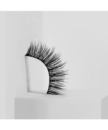 Discover Ardell Light As Air Lashes #521 Multipack - Elevate Your Style Instantly! - Buy Online on SooperMarket.com