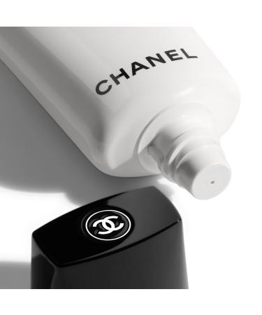 CHANEL LA BASE ILLUMINATRICE Glowing Makeup Primer 1.01 oz - Transform Your Style with the Best Innovation Today! - Buy Online on SooperMarket.com