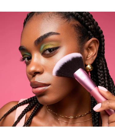 Real Techniques Extra Big Finishing Makeup Brush 1 ct - Transform Your Style with the Best Innovation Today! - Buy Online on SooperMarket.com