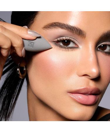 Real Techniques Chrome Era Miracle Complexion + Concealer Makeup Sponge Duo 2 ct - Transform Your Style with the Best Innovation Today! - Buy Online on SooperMarket.com