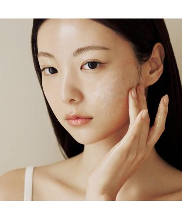 Discover SKIN1004 Madagascar Light Cleansing Oil 6.76 oz - Elevate Your Style Instantly! - Buy Online on SooperMarket.com