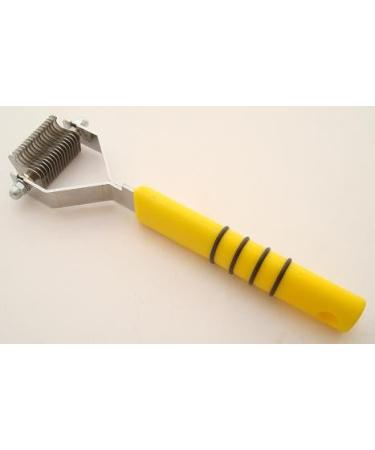 Mars Coat King Extra fine 16 blades plastic handle.