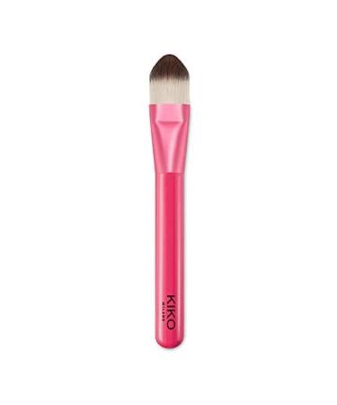 KIKO Milano Smart Foundation Brush 101 | Flat Brush for Liquid & Cream Foundation | Synthetic Bristles - Buy Internationally - Buy Online on SooperMarket.com