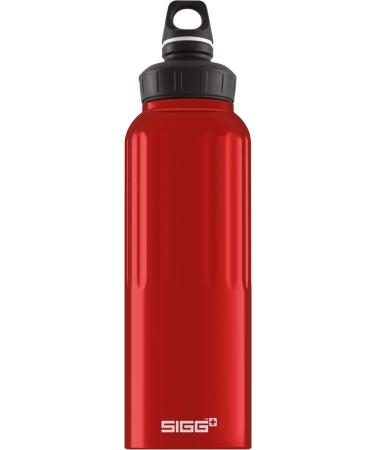 SIGG - Alu Sport drinking bottle - WMB Traveler red - climate -neutral certified - suitable for carbonated drinks - exhaustive - leakage -proof - feather light - BPA -free - red - 1.5l 13 red 1.5 l