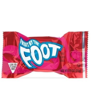 Fruit by the Foot Variety Pack 6 Pouches (21gx6) - GLUTEN FREE - Excellent Source of Vitamin C - Random Flavours: Berry Tie-Dye Strawberry Tie-Dye Blue Raspberry Tie-Dye - American Chewy Snack