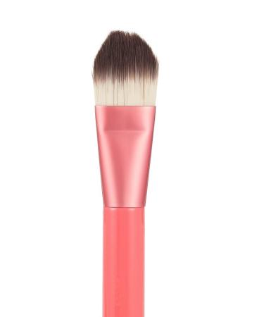 KIKO Milano Smart Foundation Brush 101 | Flat Brush for Liquid & Cream Foundation | Synthetic Bristles - Buy Internationally - Buy Online on SooperMarket.com