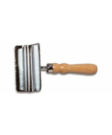 William Hunter Equestrian Small Metal Horse Grooming Curry Comb - Perfect for cleaning hair from brushed of removing winter coat