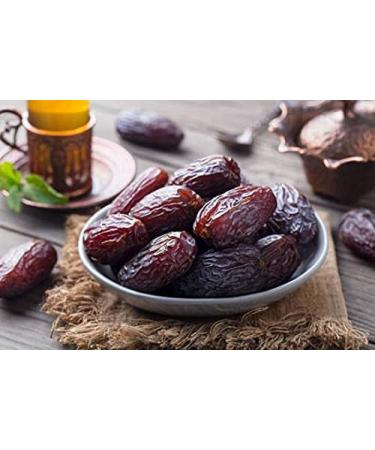 Quality Large Natural Medjool Dates (Large) - Box of 5 kg by Pound Veg