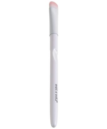 Shop Wet n Wild Makeup Brush Small Arched Blending Brush for Intensive Eyeshadow Application | International Shipping Available - Buy Online on SooperMarket.com