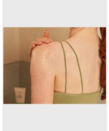 The Body Shop Aloe Vera Multi-Use Soothing Gel 200ml - hydrates and helps soothe dry sensitive skin. Non-greasy and gentle on skin. Can be used as an overnight leave-on mask to restore comfort of ski - Buy Online on SooperMarket.com