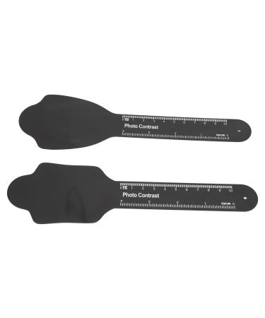 2 pieces of dentistry is black background board intra oral photo contrast - 134 C high temperature constant scales design