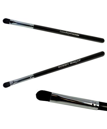 Camouflage/Concealer Makeup Brush for concealing under eye area eyelid and face imperfections.