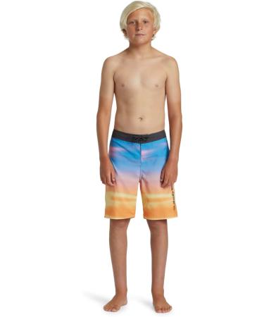 Quiksilver Boys Everyday Fade YTH 17 Boardshorts - 10 Years Monaco Blue | International Shipping Available - Buy Online on SooperMarket.com