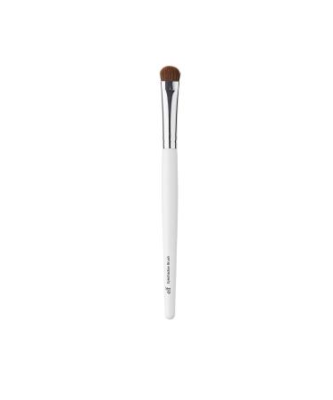 e.l.f. Eyeshadow Brush, Vegan Makeup Tool, For Precision Application and Flawless Blending, Contouring & Defining