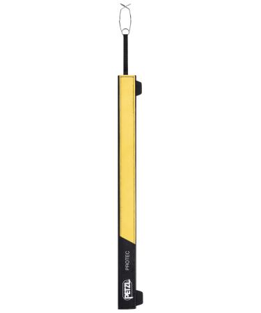 Petzl Protec Flexible rope protector made of TPU polyamide and aluminum in yellow-black dimensions: 56cm x 5cm x 2.5cm R003AA00