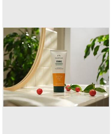 Body Shop Vitamin C Glow Boosting Microdermabrasion Exfoliator 100ml - Vegan Formula for Dull Skin - Buy Online on SooperMarket.com