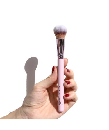 Half Caked Makeup Brush - Professional-Grade Vegan & Cruelty-Free Ultra-Soft Finish for Flawless Blush Application - International Shipping Available - Buy Online on SooperMarket.com