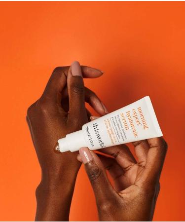 This Works Morning Expert Hyaluronic Serum 30 ml - Youth-Boosting Hyaluronic Acid Serum with Vitamin C and Persian Silk Tree Extract - Hydrating Serum with 2 Percent Hyaluronic Acid to Brighten Skin - Buy Online on SooperMarket.com