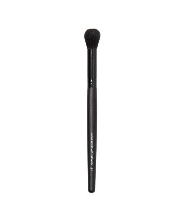 E.L.F. Flawless Concealer Brush 1 Brush