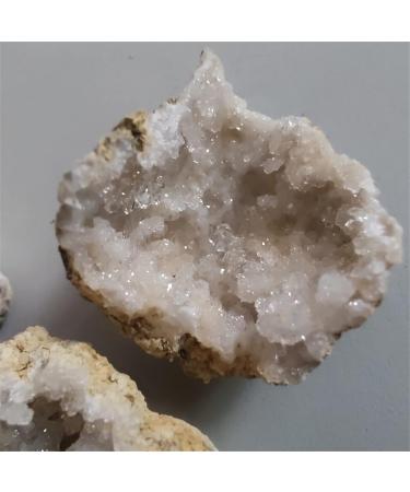 Natural Crystal Rough 1pcs Agate Irregular Geode Agate Crystals Complete Hollow Stone Specimen White Crystal Cavity Fun Cutting Stone Crafts (Color : 2-4cm) - Buy Online on SooperMarket.com