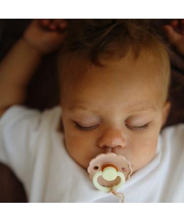 Frigg Daisy Night Schnuller 2 Pack | BPA-Free Latex Pacifier | Cherry Shape | Made in Denmark | 0-6 Months (Blush Night/Cream Night) - Buy Online on SooperMarket.com