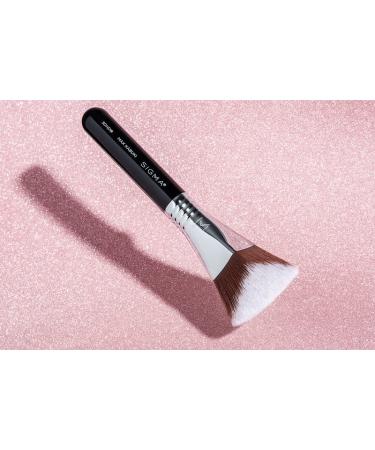 Sigma Beauty 3DHD Max Kabuki Brush - Extra Large Angled Makeup Brush for Liquid & Cream Products - Buy Online on SooperMarket.com