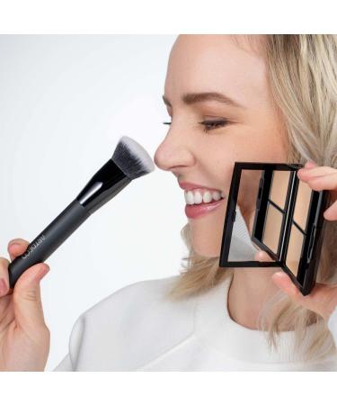 ARTDECO Medium Oval Brush - Premium Make-up Brush for Blending & Contouring | 1 Piece - International Shipping Available - Buy Online on SooperMarket.com