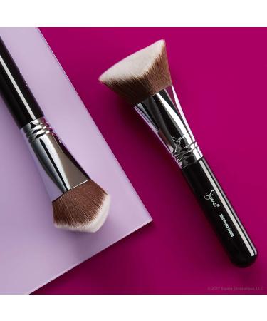 Sigma Beauty 3DHD Max Kabuki Brush - Extra Large Angled Makeup Brush for Liquid & Cream Products - Buy Online on SooperMarket.com