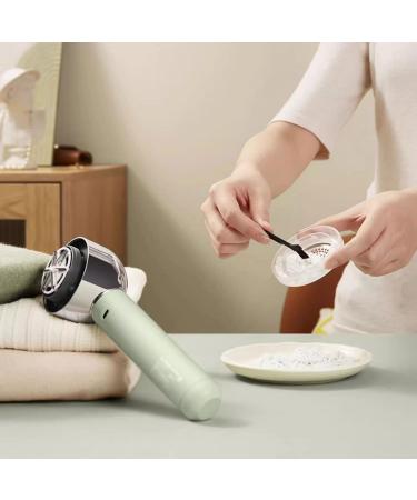 240mm Fuzz Removal Tool - Effortlessly Eliminate Lint & Pet Hair for Clothes | International Shipping Available - Buy Online on SooperMarket.com