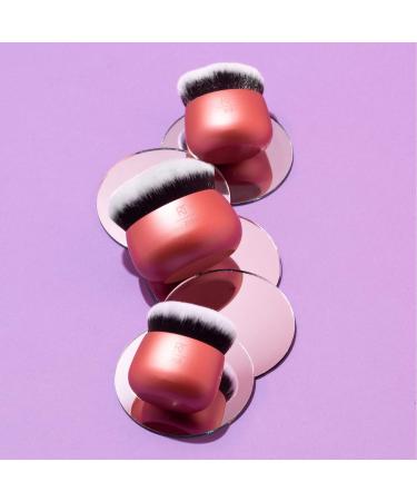 Real Techniques Foundation Makeup Blender - For Face & Body, Liquid & Cream Makeup - Dense Synthetic Bristles - Even Coverage - 1 Count - Buy Online on SooperMarket.com