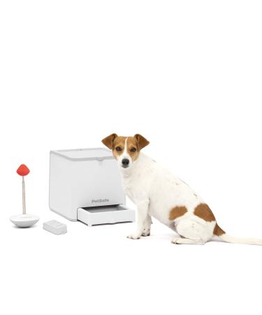 PetSafe Teach & Treat Remote Controlled Dog Reward Trainer Training and Positive Reinforcement 4 D Batteries Required White